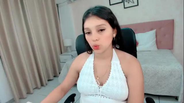 Image 4 of littlemolly_pregnant Stream on Chaturbate on 1 month ago