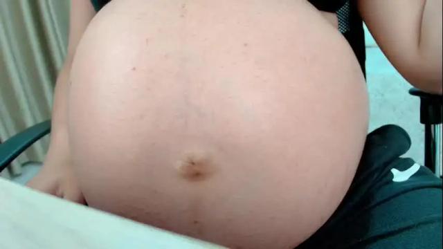 Image 10 of littlemolly_pregnant Stream on Chaturbate on 1 month ago