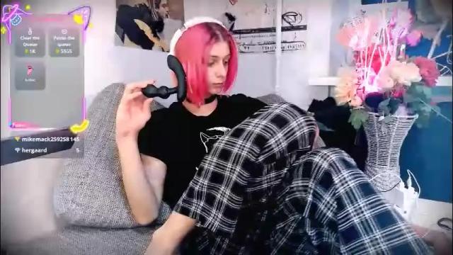 Image 10 of littlepinkcat Stream on Chaturbate on 2 months ago