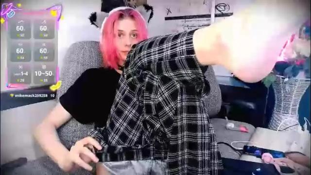 Image 6 of littlepinkcat Stream on Chaturbate on 2 months ago