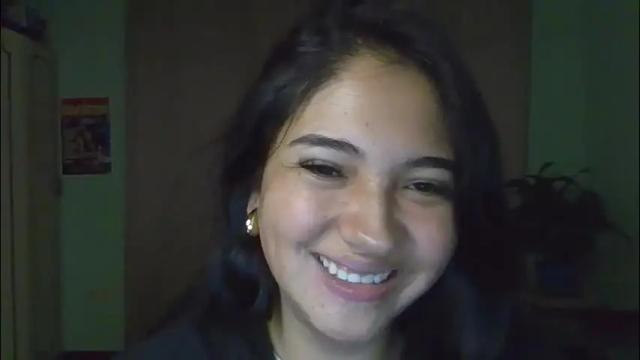 Image 2 of littleprety6969 Stream on Chaturbate on 4 months ago