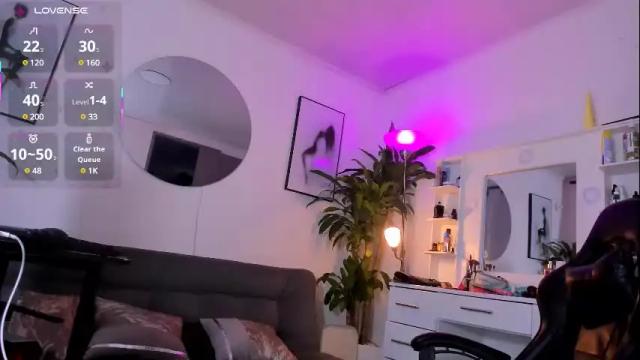 Image 10 of littlesexyrubi Stream on Chaturbate on 1 month ago