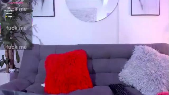 Image 6 of littlesexyrubi Stream on Chaturbate on 2 months ago