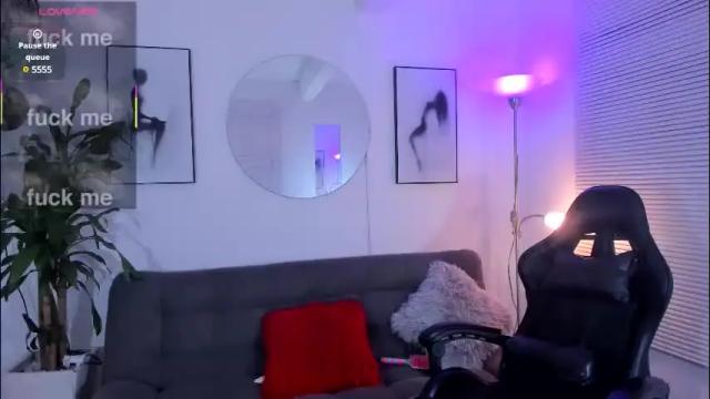 Image 4 of littlesexyrubi Stream on Chaturbate on 2 months ago