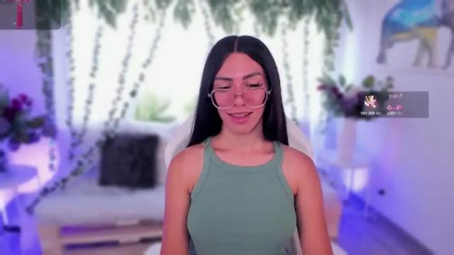 Image 6 of littleslutv Stream on Chaturbate on 14 months ago