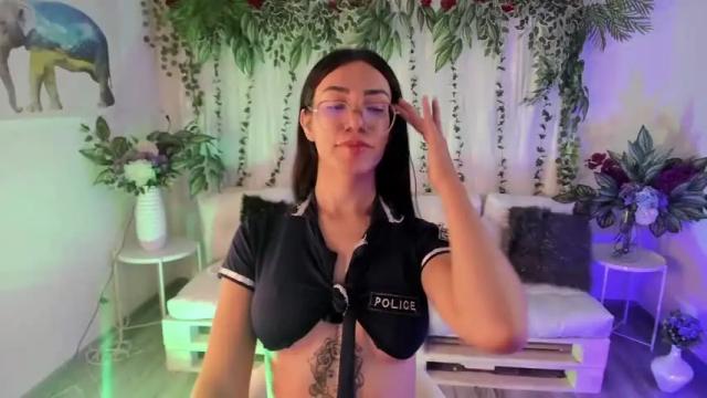 Image 6 of littleslutv Stream on Chaturbate on 13 months ago
