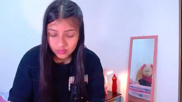 Image 11 of littlesophia_ Stream on Chaturbate on 2 months ago