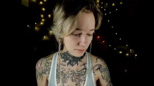 Image 3 of littlespacemouse Stream on Chaturbate on 13 months ago