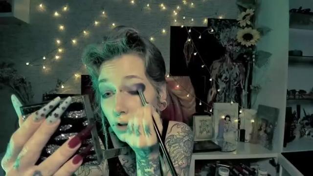 Image 4 of littlespacemouse Stream on Chaturbate on 13 months ago