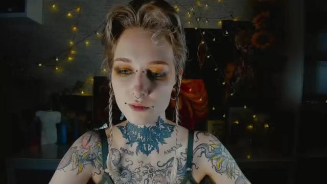Image 3 of littlespacemouse Stream on Chaturbate on 13 months ago