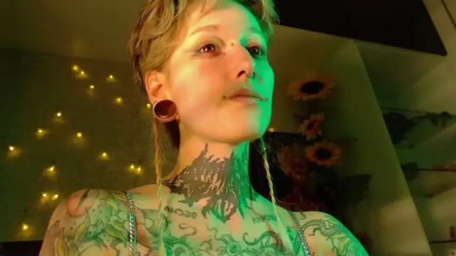 Image 6 of littlespacemouse Stream on Chaturbate on 12 months ago