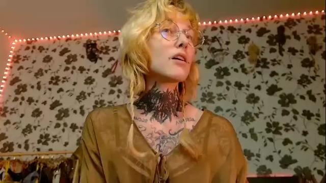 Image 12 of littlespacemouse Stream on Chaturbate on 2 months ago