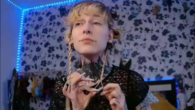 Image 7 of littlespacemouse Stream on Chaturbate on 1 month ago