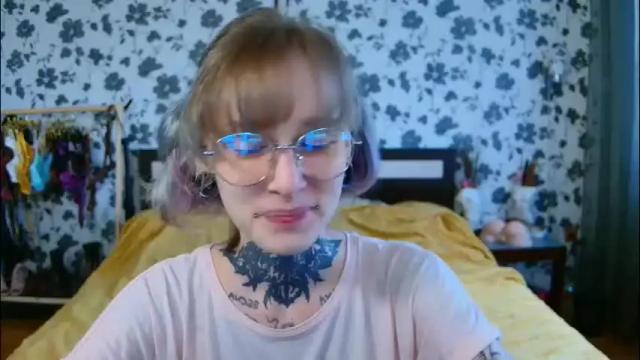 Image 2 of littlespacemouse Stream on Chaturbate on 1 month ago