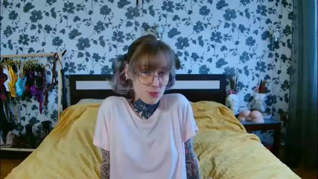 Image 3 of littlespacemouse Stream on Chaturbate on 1 month ago