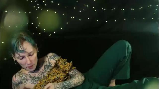 Image 2 of littlespacemouse Stream on Chaturbate on 1 month ago
