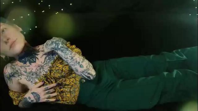 Image 3 of littlespacemouse Stream on Chaturbate on 1 month ago