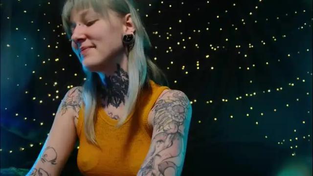 Image 3 of littlespacemouse Stream on Chaturbate on 9 days ago