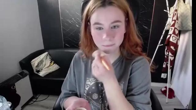 Image 6 of littleviki_ Stream on Chaturbate on 1 month ago