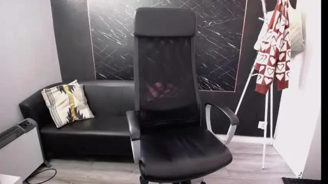Image 11 of littleviki_ Stream on Chaturbate on 13 days ago