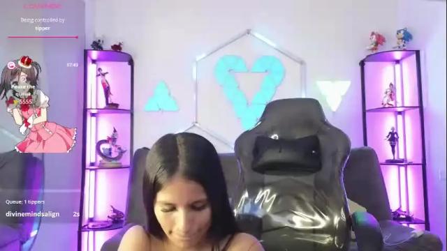 Image 12 of littlevixen18 Stream on Chaturbate on 2 months ago