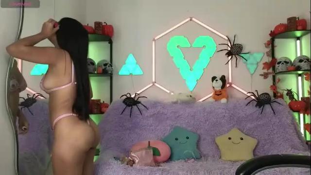 Image 2 of littlevixen18 Stream on Chaturbate on 27 days ago