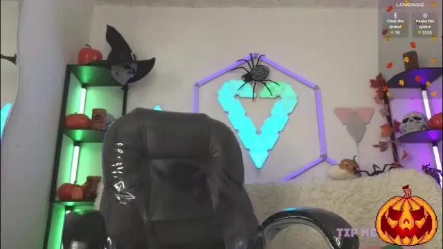 Image 8 of littlevixen18 Stream on Chaturbate on 5 days ago