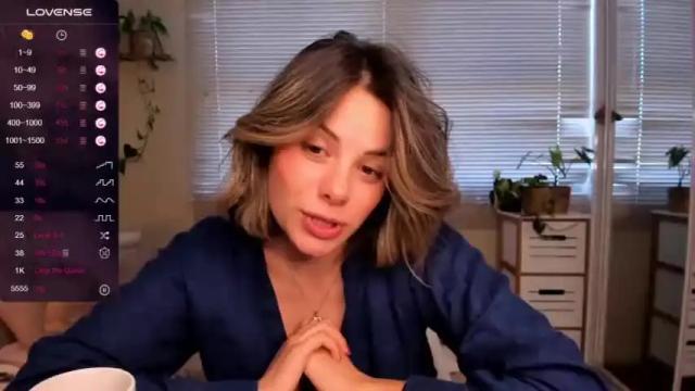 Image 2 of liv_monroe Stream on Chaturbate on 27 months ago