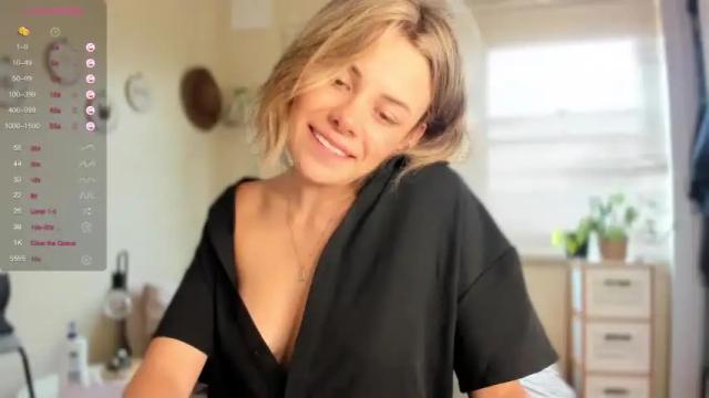 Image 8 of liv_monroe Stream on Chaturbate on 25 months ago