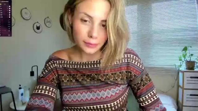 Image 8 of liv_monroe Stream on Chaturbate on 16 months ago