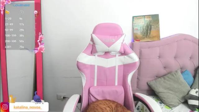 Image 12 of liv_rosse Stream on Chaturbate on 2 months ago