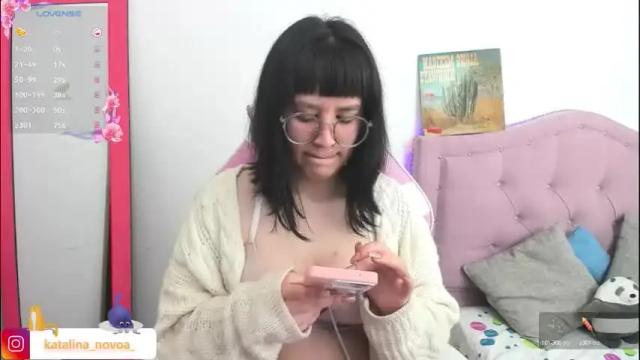 Image 4 of liv_rosse Stream on Chaturbate on 2 months ago