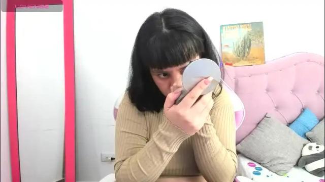 Image 3 of liv_rosse Stream on Chaturbate on 1 month ago
