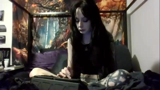 Image 2 of livmirage Stream on Chaturbate on 14 days ago