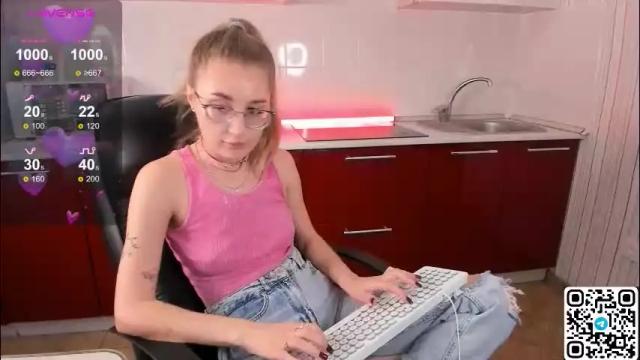 Image 10 of livyybosom Stream on Chaturbate on 2 months ago