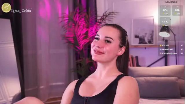 Image 10 of liya__gold Stream on Chaturbate on 1 month ago