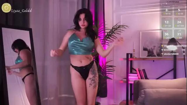 Image 3 of liya__gold Stream on Chaturbate on 1 month ago