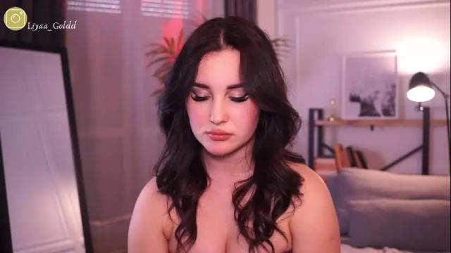 Image 4 of liya__gold Stream on Chaturbate on 26 days ago