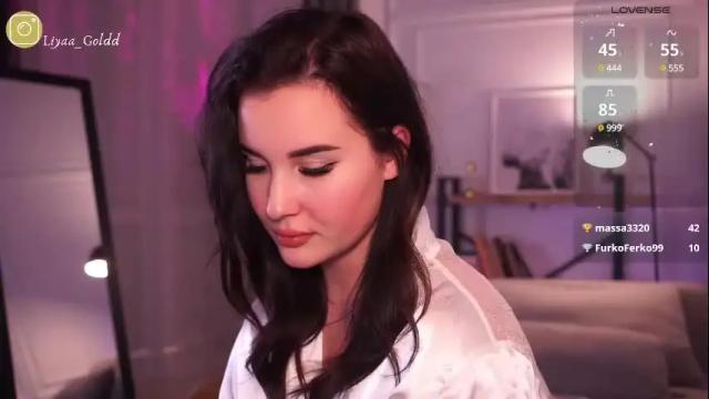 Image 3 of liya__gold Stream on Chaturbate on 11 days ago