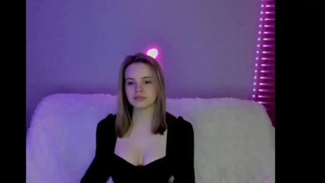 Image 11 of liya_sweet_ Stream on Chaturbate on 13 months ago