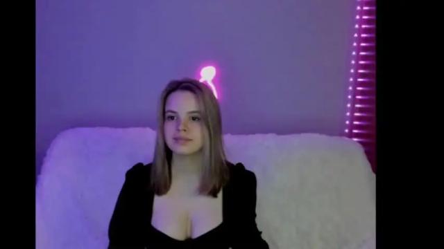 Image 12 of liya_sweet_ Stream on Chaturbate on 13 months ago