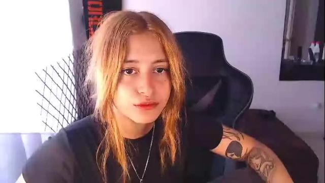 Image 2 of liz_beths Stream on Chaturbate on 3 months ago