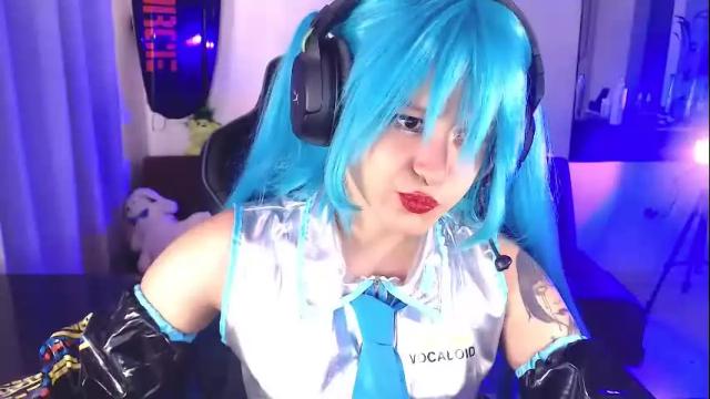 Image 2 of liz_beths Stream on Chaturbate on 2 months ago