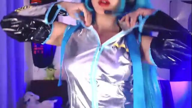 Image 6 of liz_beths Stream on Chaturbate on 2 months ago