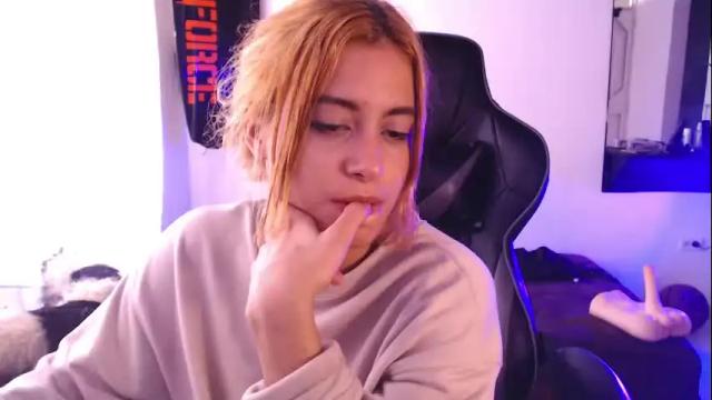 Image 10 of liz_beths Stream on Chaturbate on 2 months ago