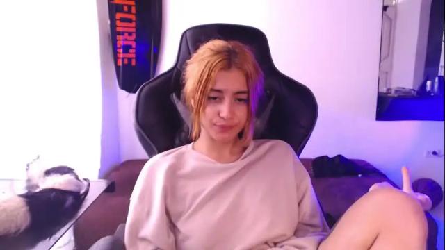 Image 12 of liz_beths Stream on Chaturbate on 2 months ago