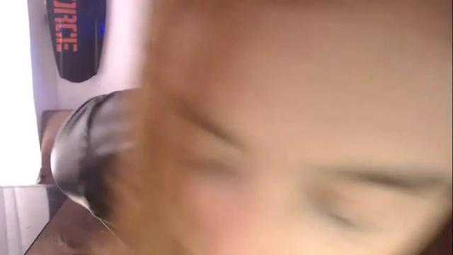 Image 4 of liz_beths Stream on Chaturbate on 1 month ago