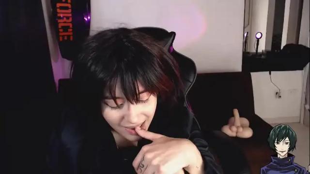 Image 11 of liz_beths Stream on Chaturbate on 6 days ago