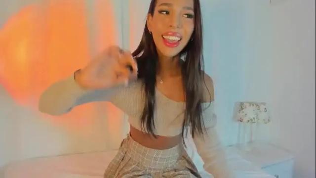 Image 6 of liz_grant Stream on Chaturbate on 2 months ago