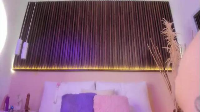 Image 3 of liz_grey_ Stream on Chaturbate on 17 days ago